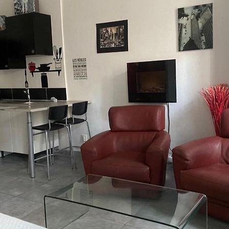 Le Suffren, Ventile ,Wifi, A 100 M De La Plage Toulon Buitenkant foto