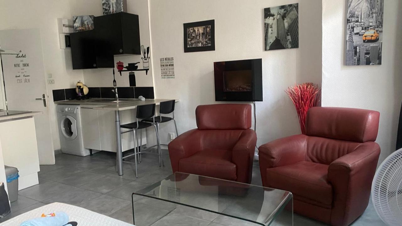 Le Suffren, Ventile ,Wifi, A 100 M De La Plage Toulon Buitenkant foto