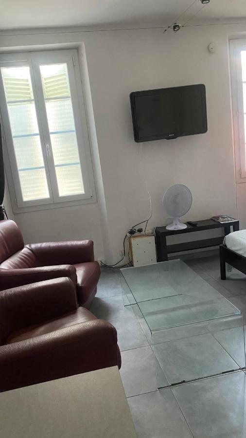 Le Suffren, Ventile ,Wifi, A 100 M De La Plage Toulon Buitenkant foto