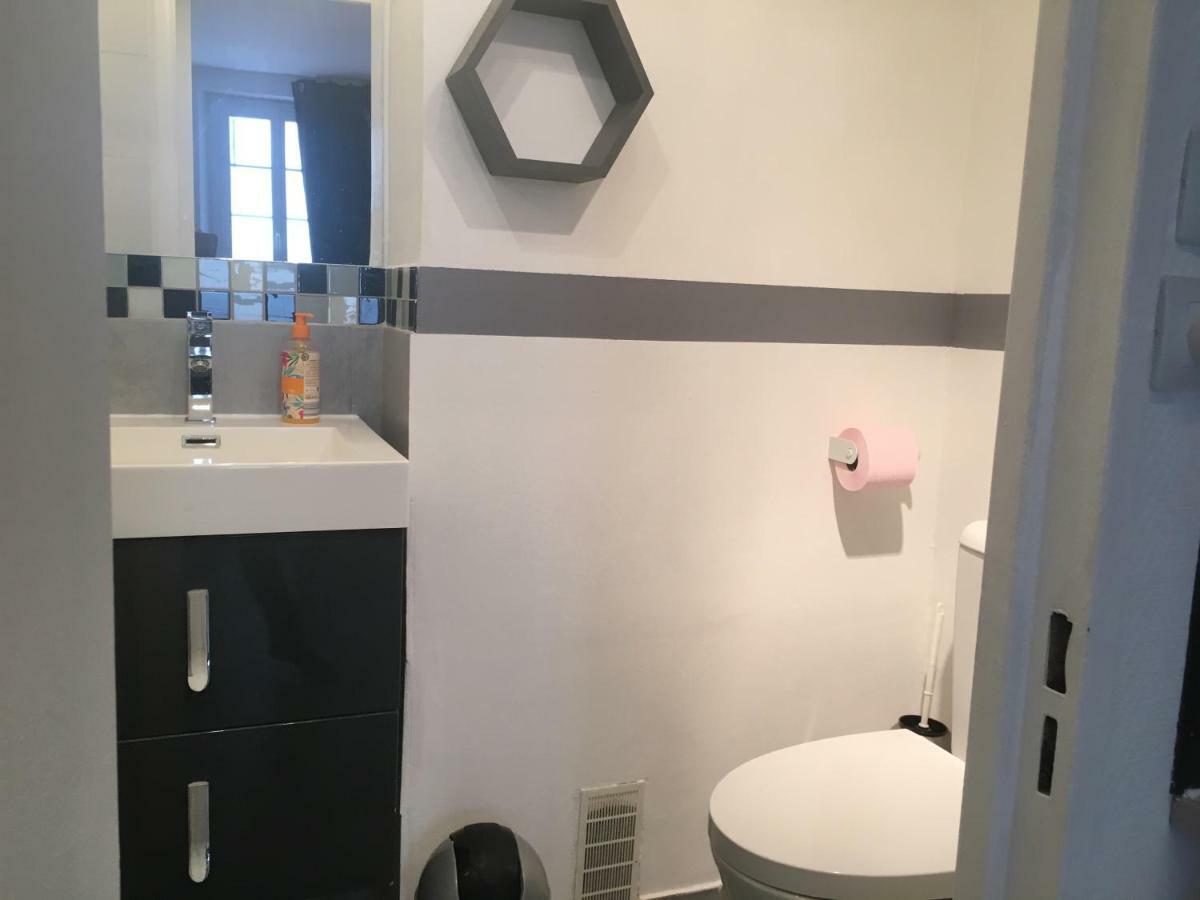 Le Suffren, Ventile ,Wifi, A 100 M De La Plage Toulon Buitenkant foto